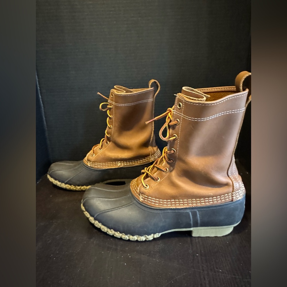 L.L. Bean the original Bean boots men’s Size 9 new without tags/box